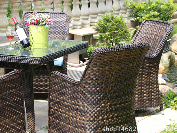 Calton Wicker Dining Set